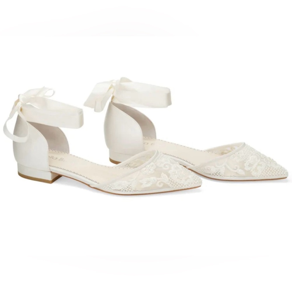 Elegant White Lace Women's Shoes